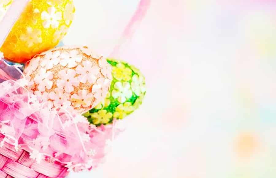 Βάψτε πρωτότυπα Πασχαλινά αυγά με δαντέλα και glitter!