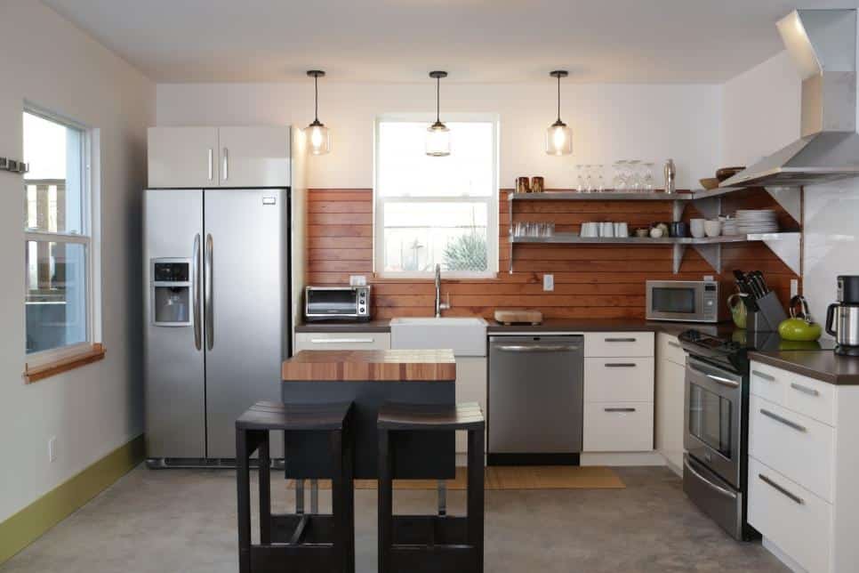 Τι είναι το backsplash και πως μπορεί να μεταμορφώσει τη διακόσμηση της κουζίνας σας