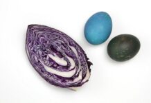 Πως να βάψετε πασχαλινά αυγά με κόκκινο λάχανο