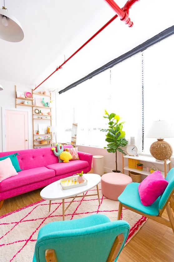 20 ιδέες διακόσμησης σαλονιού με ροζ καναπέ