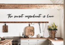 27 εντυπωσιακές ρουστίκ ιδέες για να διακοσμήσουμε τον τοίχο της κουζίνας