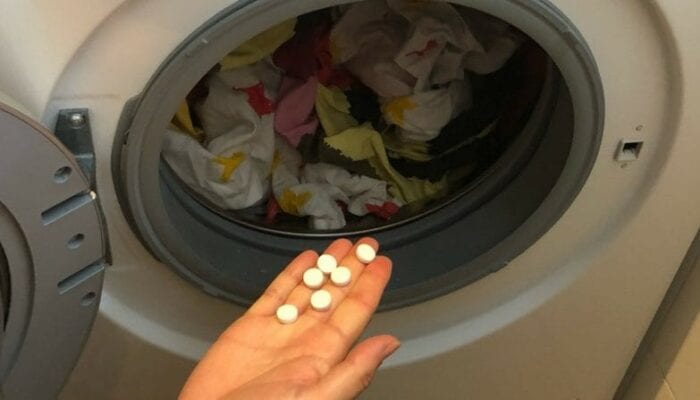 Προσθέστε ασπιρίνη ή μαύρο πιπέρι στο πλυντήριό σας για να πλύνετε τέλεια τα ρούχα σας