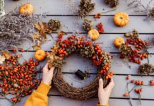 20 πανέμορφες ιδέες για να φτιάξετε φθινοπωρινά στεφάνια με αποξηραμένα λουλούδια