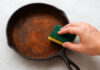 4 αποτελεσματικοί τρόποι για να αφαιρέσετε τη σκουριά από τα τηγάνια της κουζίνας